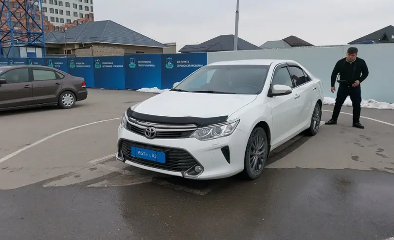 Toyota Camry 2015 года за 11 700 000 тг. в Шымкент