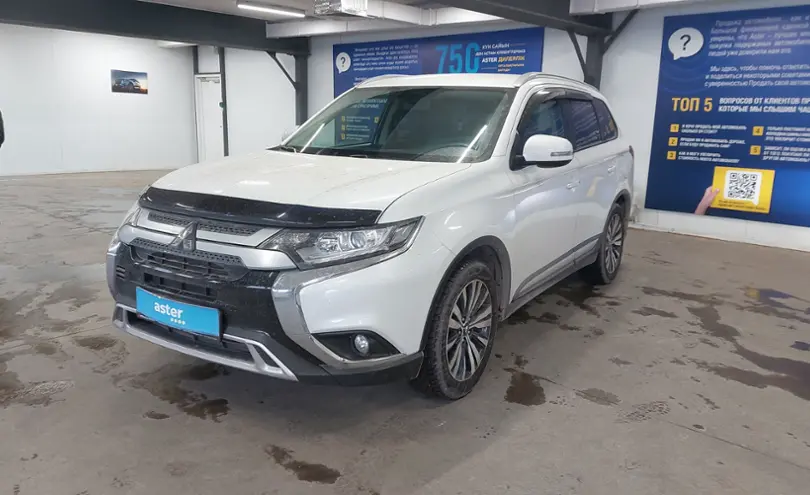 Mitsubishi Outlander 2020 года за 12 000 000 тг. в Астана