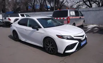 Toyota Camry 2021 года за 14 000 000 тг. в Алматы фото 3