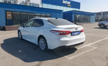 Toyota Camry 2020 года за 14 000 000 тг. в Алматы фото 4