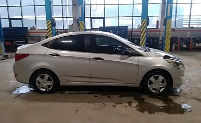Hyundai Solaris 2015 года за 5 000 000 тг. в Караганда фото 4
