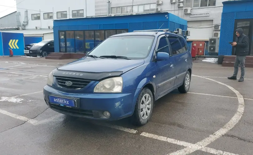 Kia Carens 2003 года за 2 000 000 тг. в Алматы