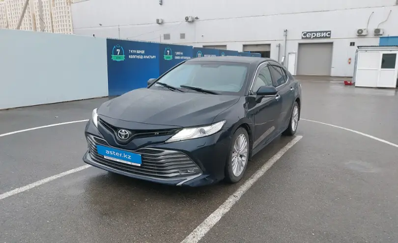 Toyota Camry 2018 года за 13 500 000 тг. в Шымкент