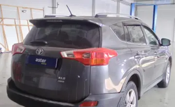 Toyota RAV4 2015 года за 10 800 000 тг. в Петропавловск