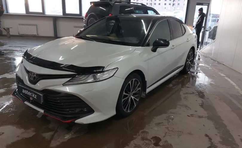 Toyota Camry 2021 года за 16 000 000 тг. в Астана