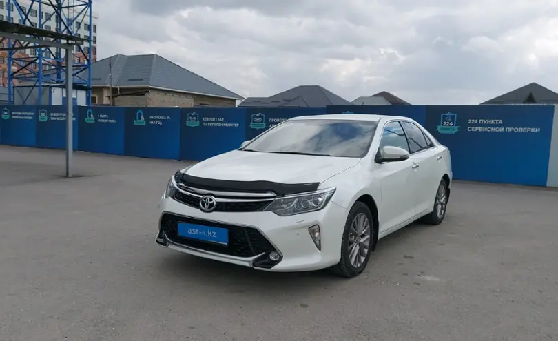 Toyota Camry 2017 года за 14 000 000 тг. в Шымкент