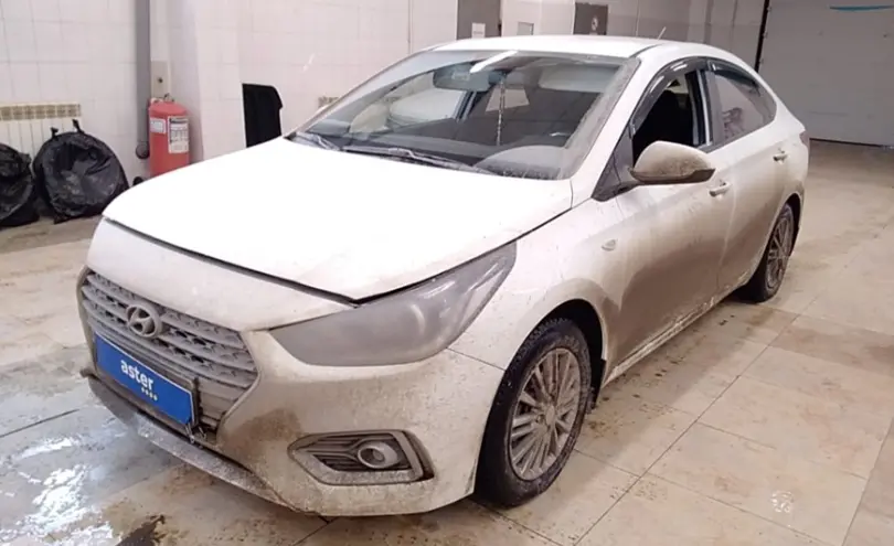 Hyundai Accent 2018 года за 6 500 000 тг. в Актобе