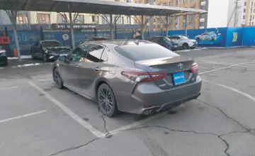 Toyota Camry 2020 года за 14 000 000 тг. в Алматы фото 4