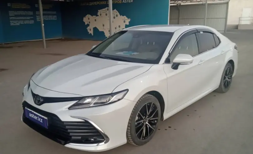 Toyota Camry 2023 года за 19 000 000 тг. в Кызылорда