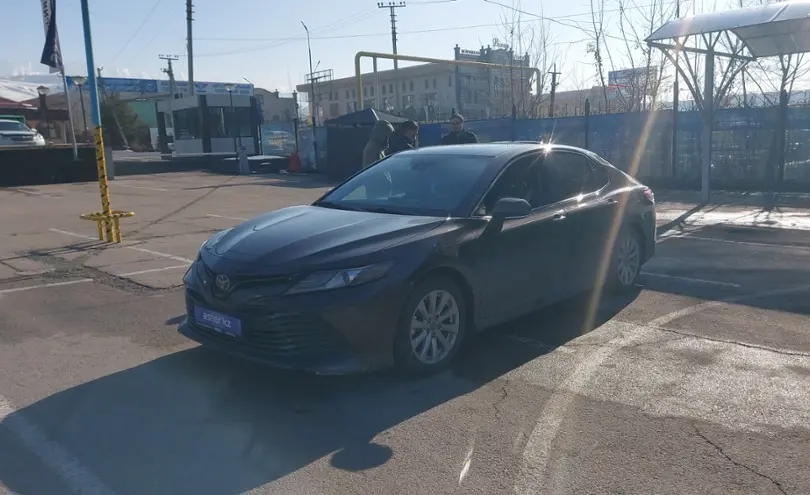 Toyota Camry 2019 года за 14 000 000 тг. в Алматы