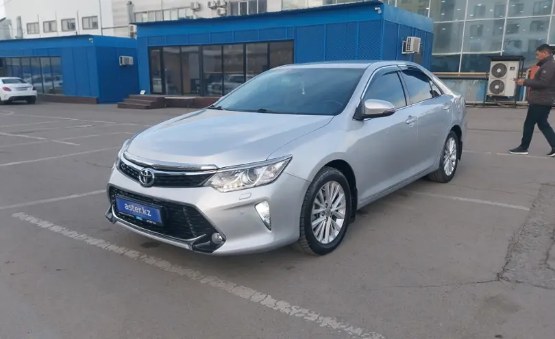 Toyota Camry 2015 года за 10 000 000 тг. в Алматы