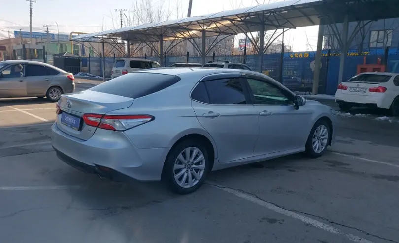 Toyota Camry 2018 года за 10 500 000 тг. в Алматы фото 3
