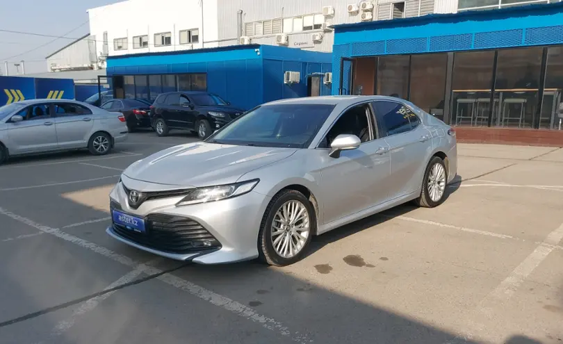 Toyota Camry 2019 года за 11 500 000 тг. в Алматы