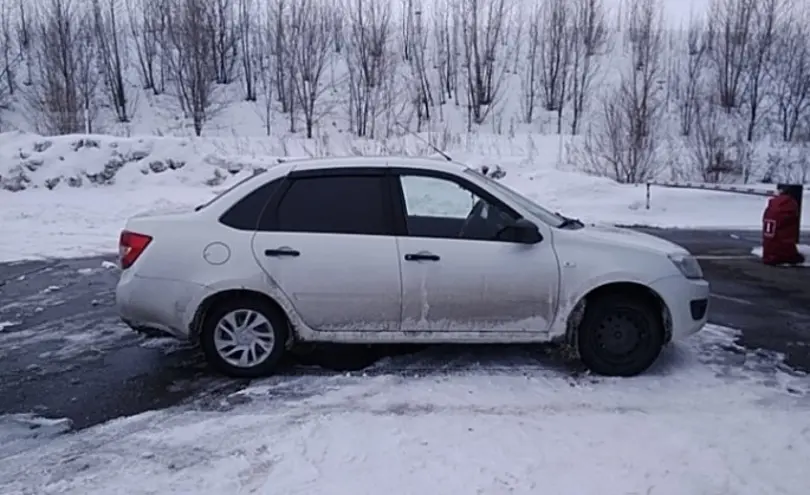 LADA (ВАЗ) Granta 2018 года за 3 500 000 тг. в Усть-Каменогорск фото 4