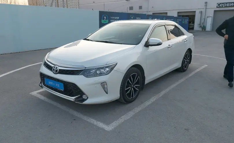 Toyota Camry 2017 года за 12 500 000 тг. в Шымкент