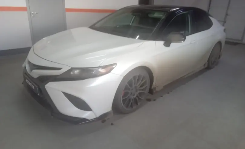 Toyota Camry 2023 года за 21 000 000 тг. в Уральск