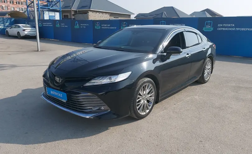 Toyota Camry 2020 года за 13 500 000 тг. в Шымкент