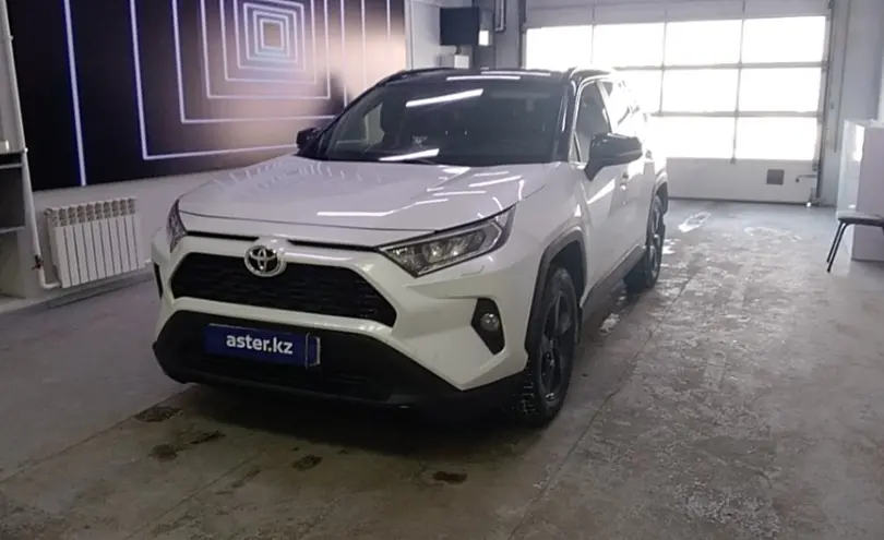 Toyota RAV4 2020 года за 17 000 000 тг. в Павлодар