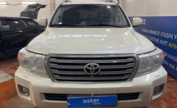 Toyota Land Cruiser 2014 года за 25 000 000 тг. в Астана фото 2