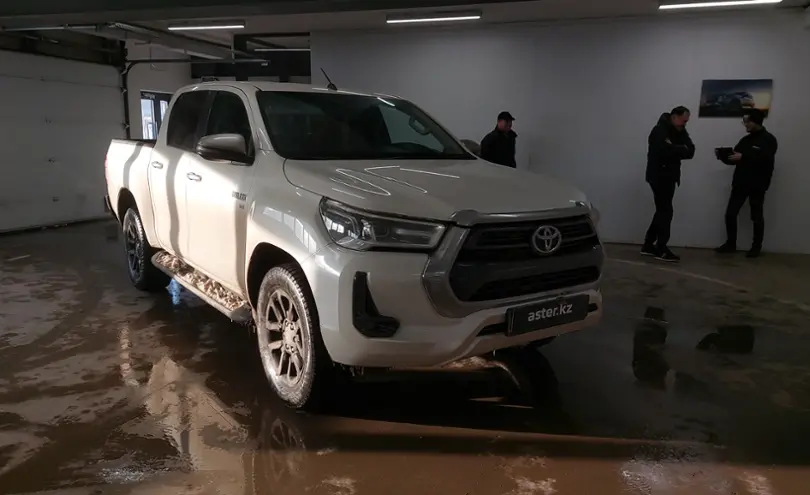 Toyota Hilux 2020 года за 24 000 000 тг. в Астана фото 2