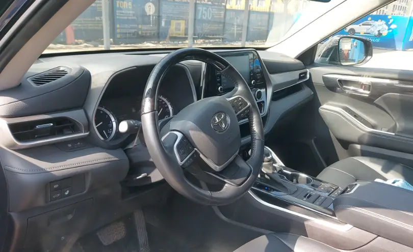 Toyota Highlander 2022 года за 24 000 000 тг. в Алматы фото 5