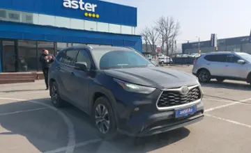 Toyota Highlander 2022 года за 24 000 000 тг. в Алматы фото 2