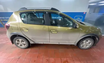 Renault Sandero 2015 года за 4 000 000 тг. в Астана фото 4