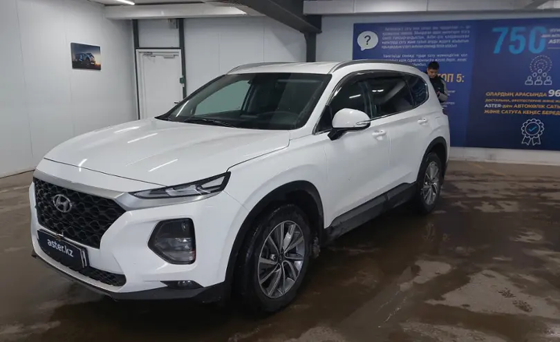 Hyundai Santa Fe 2020 года за 13 400 000 тг. в Астана