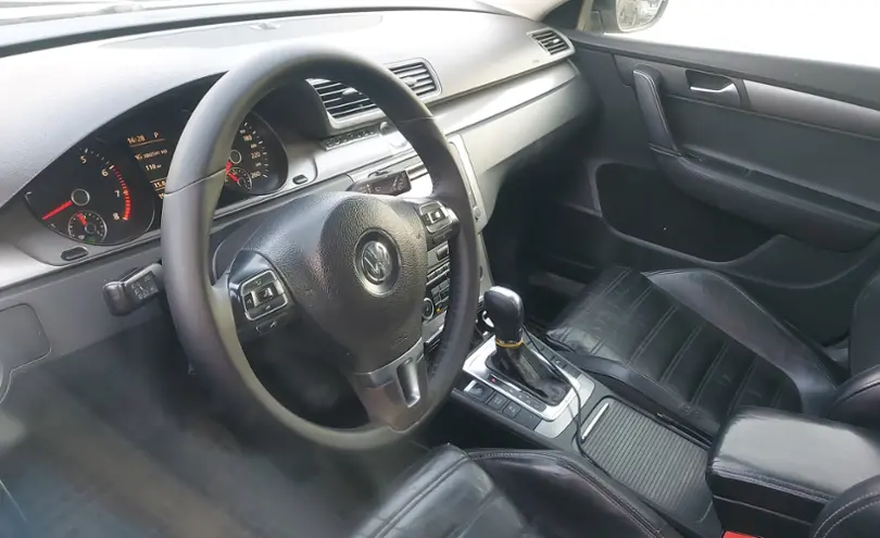 Volkswagen Passat 2011 года за 6 500 000 тг. в Алматы фото 5