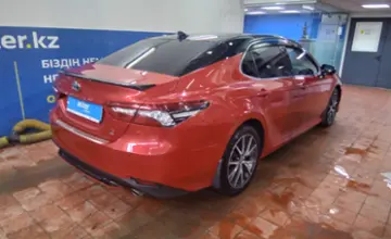 Toyota Camry 2021 года за 16 000 000 тг. в Астана