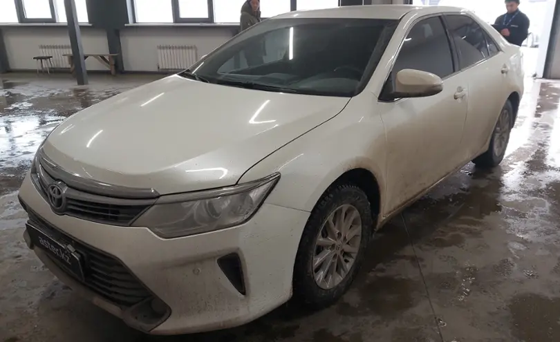 Toyota Camry 2015 года за 8 700 000 тг. в Астана