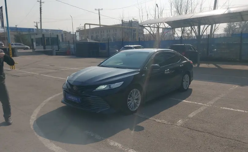 Toyota Camry 2019 года за 15 000 000 тг. в Алматы