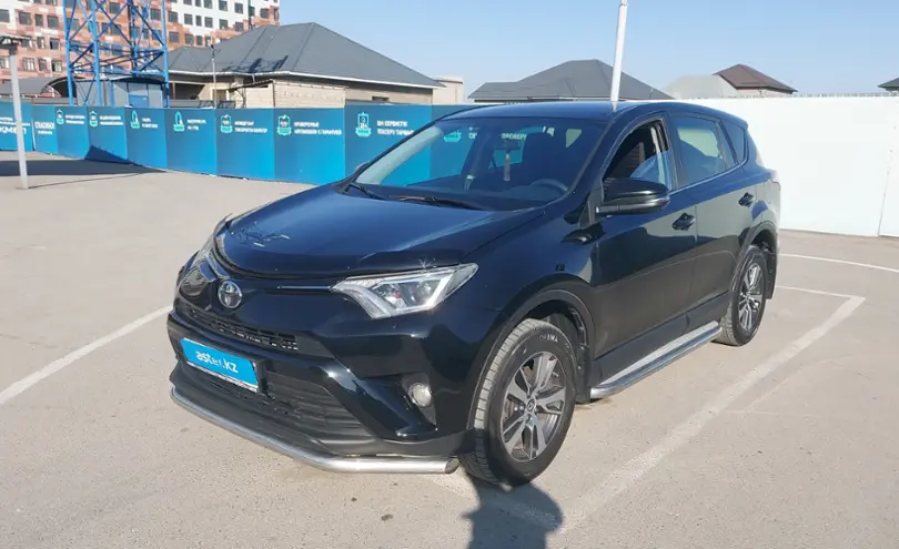 Toyota RAV4 2017 года за 12 500 000 тг. в Шымкент