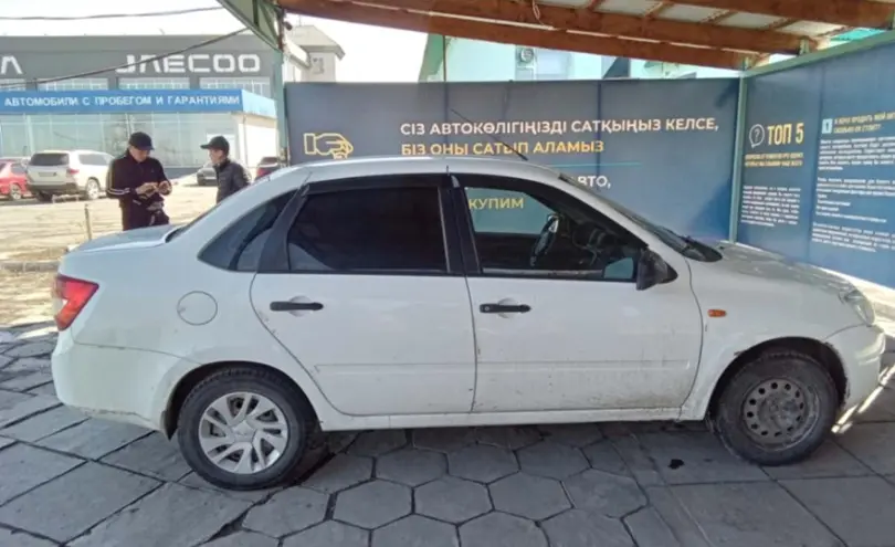 LADA (ВАЗ) Granta 2016 года за 3 000 000 тг. в Талдыкорган фото 4