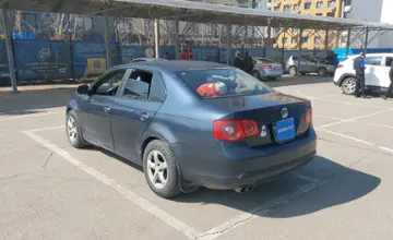 Volkswagen Jetta 2005 года за 1 800 000 тг. в Алматы фото 4