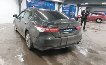 Toyota Camry 2018 года за 13 000 000 тг. в Астана фото 4