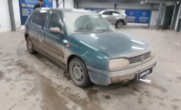 Volkswagen Golf 1997 года за 1 700 000 тг. в Астана фото 2