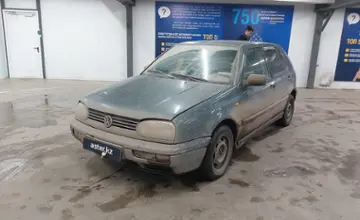 Volkswagen Golf 1997 года за 1 700 000 тг. в Астана фото 1