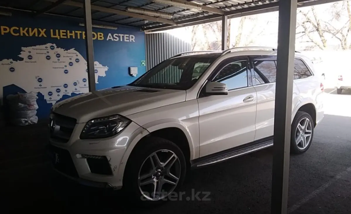 Mercedes-Benz GL-Класс 2014 года за 18 500 000 тг. в Алматы