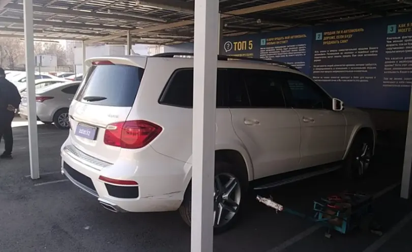 Mercedes-Benz GL-Класс 2014 года за 18 500 000 тг. в Алматы фото 5