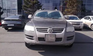 Volkswagen Touareg 2008 года за 6 000 000 тг. в Астана фото 2