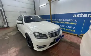 Mercedes-Benz C-Класс 2011 года за 7 000 000 тг. в Астана фото 3