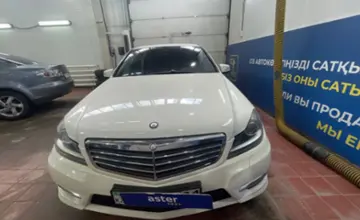Mercedes-Benz C-Класс 2011 года за 7 000 000 тг. в Астана фото 2