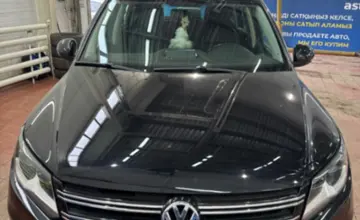 Volkswagen Tiguan 2013 года за 7 800 000 тг. в Астана фото 2