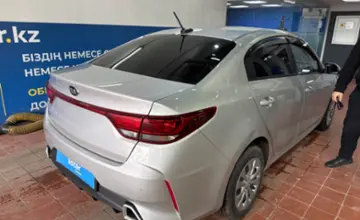 Kia Rio 2021 года за 7 500 000 тг. в Астана