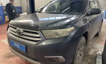 Toyota Highlander 2011 года за 12 500 000 тг. в Астана фото 1