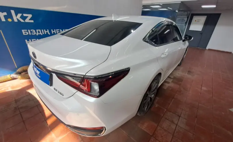 Lexus ES 2019 года за 22 000 000 тг. в Астана фото 5