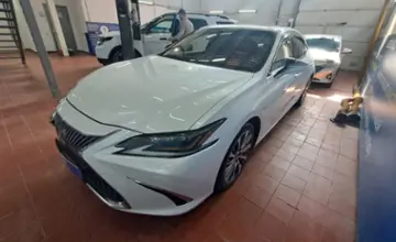 Lexus ES 2019 года за 22 000 000 тг. в Астана фото 1
