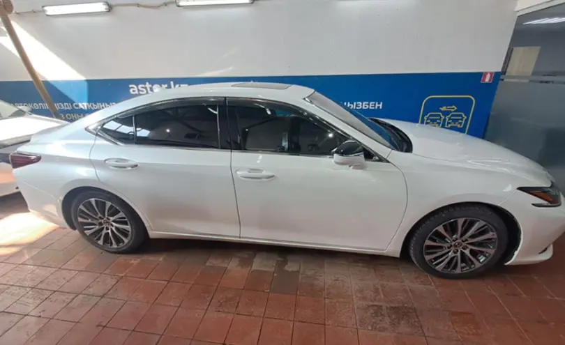 Lexus ES 2019 года за 22 000 000 тг. в Астана фото 4