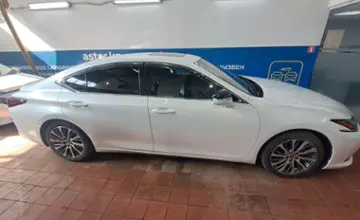 Lexus ES 2019 года за 22 000 000 тг. в Астана фото 4